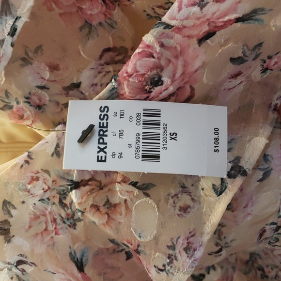 Floral print ruffle wrap maxi dress - Picture 6 of 7